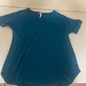 Elegant Blue Lucy Women's T-Shirt